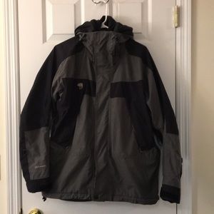 Men’s Mountain Hardwear coat